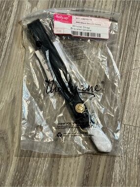 thirty-one Black smooth pebble Wristlet Strap